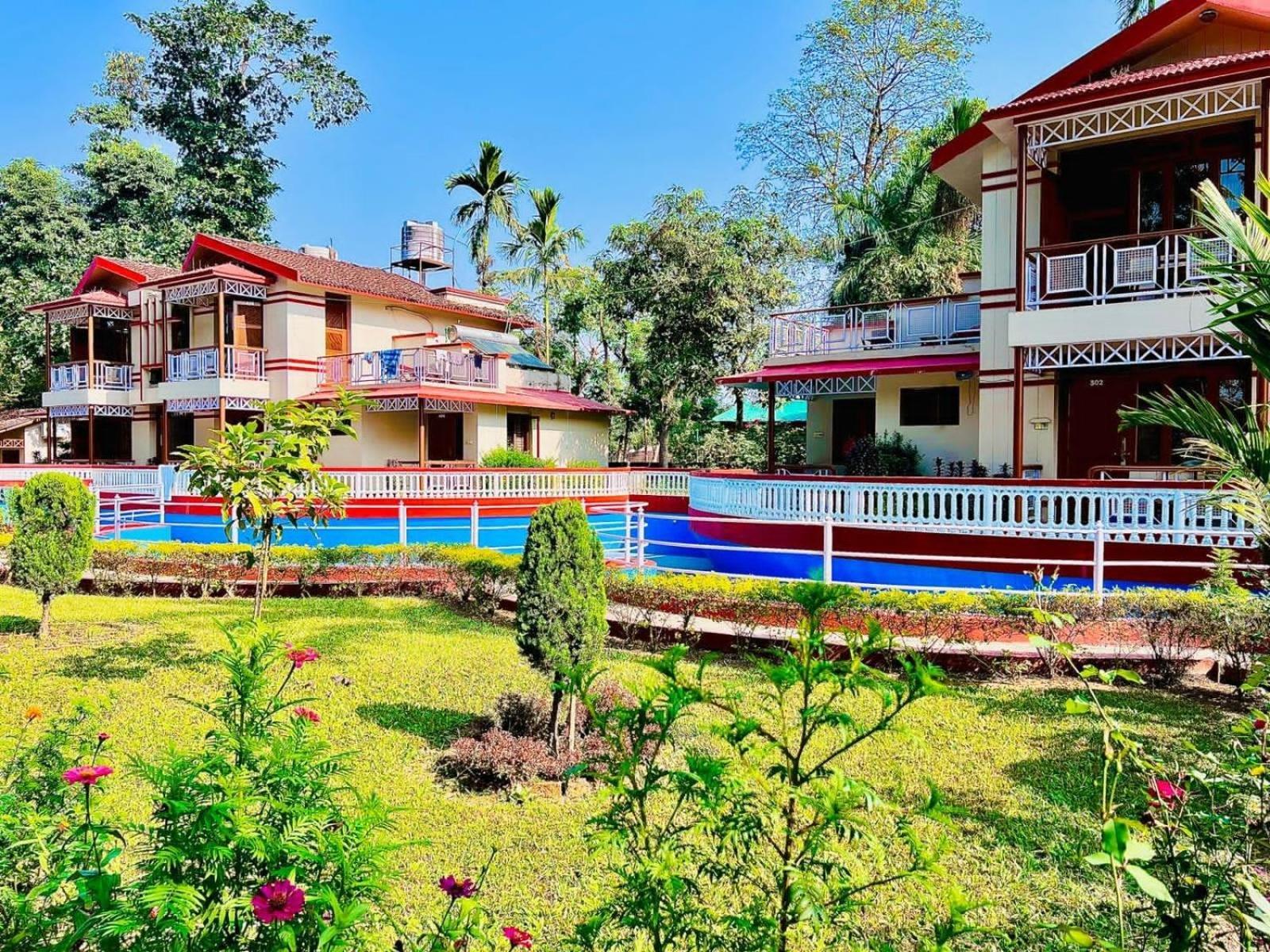 Hotel Hermitage Sauraha Exterior photo