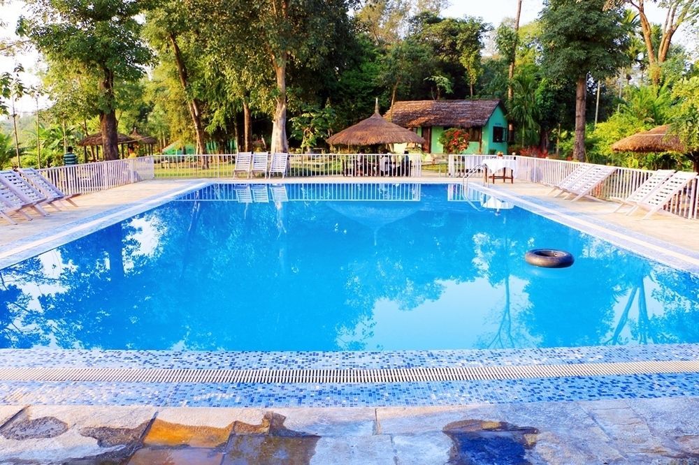 Hotel Hermitage Sauraha Exterior photo